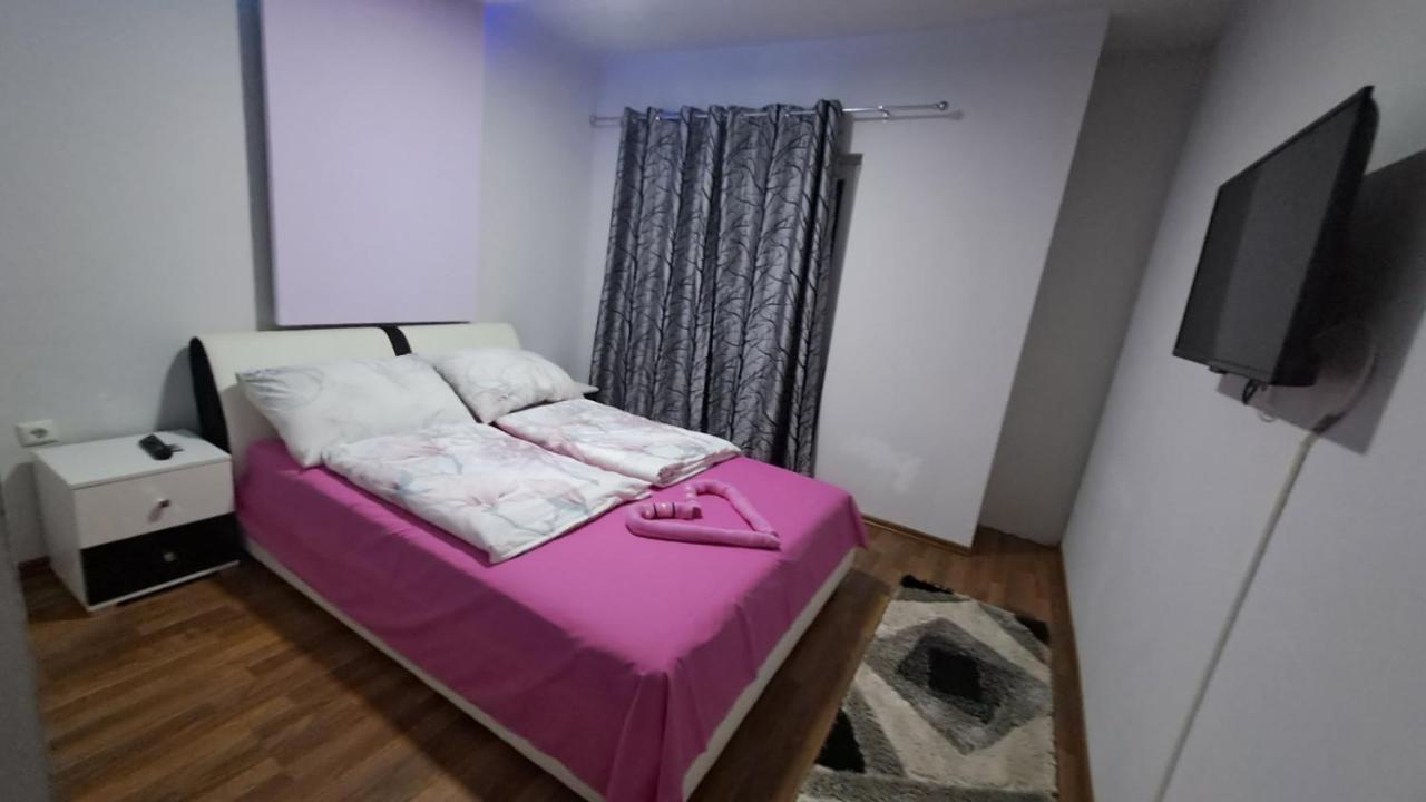 Apartmani Lana ซาราเยโว ภายนอก รูปภาพ