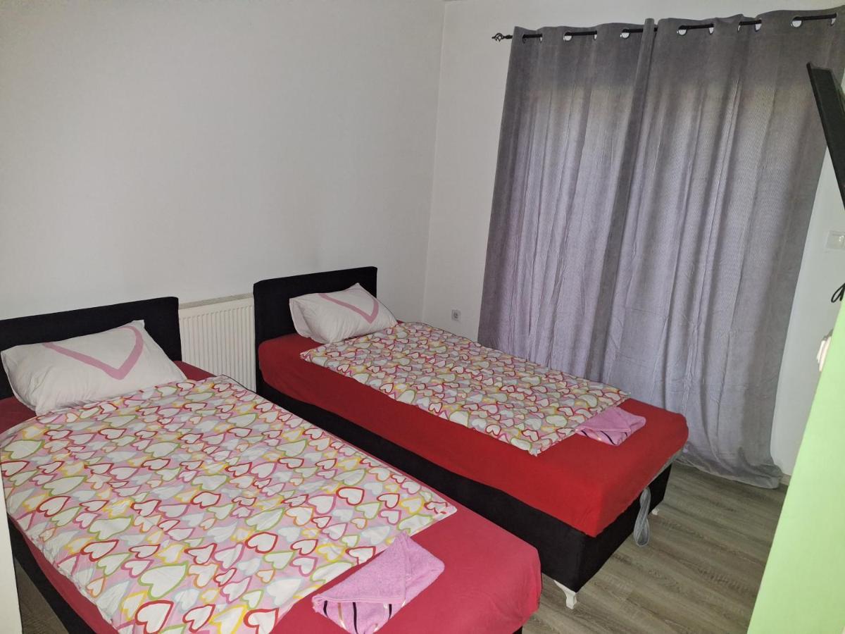 Apartmani Lana ซาราเยโว ภายนอก รูปภาพ