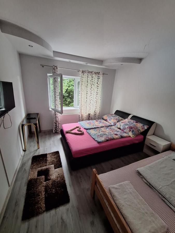 Apartmani Lana ซาราเยโว ภายนอก รูปภาพ